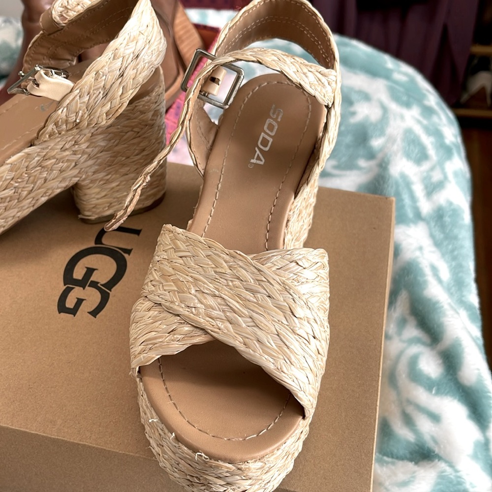Platform Sandals Beachy